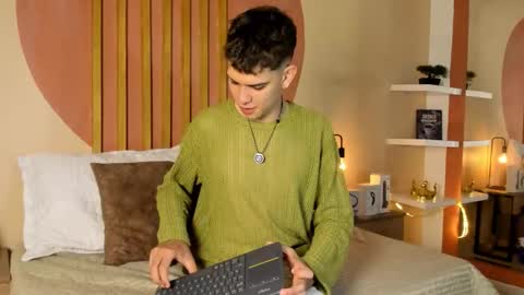 Snapshot of jasson_smit chatting on 10-19-25, 01:34 J A S S O N online show from 10-19-25, 01:34