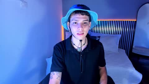 Snapshot of jasson_smit chatting on 11-02-25, 01:35 J A S S O N online show from 11-02-25, 01:35