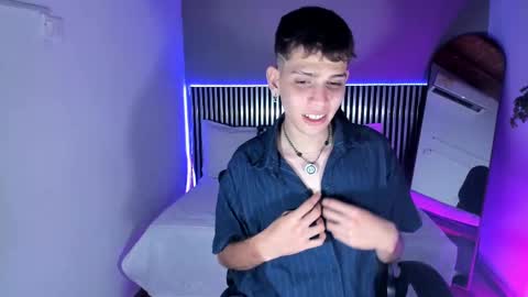 Snapshot of jasson_smit chatting on 11-08-25, 08:18 J A S S O N online show from 11-08-25, 08:18