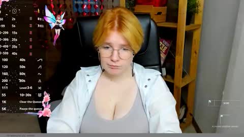 Snapshot of java_fire chatting on 10-22-25, 09:14 Katerina online show from 10-22-25, 09:14