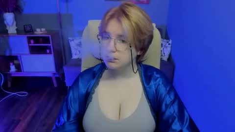 Snapshot of java_fire chatting on 11-03-25, 08:21 Katerina online show from 11-03-25, 08:21