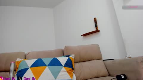 Snapshot of javi_8812 chatting on 10-08-25, 12:19 dani and javi online show from 10-08-25, 12:19