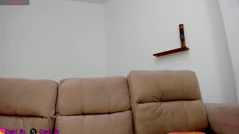 Snapshot of javi_8812 chatting on 10-16-25, 11:39 dani and javi online show from 10-16-25, 11:39