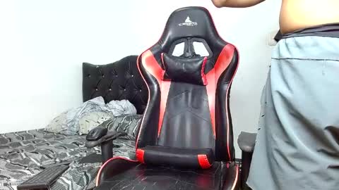 Snapshot of javier_hot27_ chatting on 05-05-26, 02:58 Javier Herrera online show from 05-05-26, 02:58