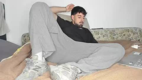 Javier  online show from 05-26-26, 07:32