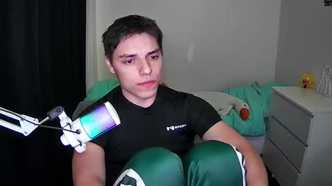 Snapshot of javiermire chatting on 11-01-25, 10:01 javi online show from 11-01-25, 10:01