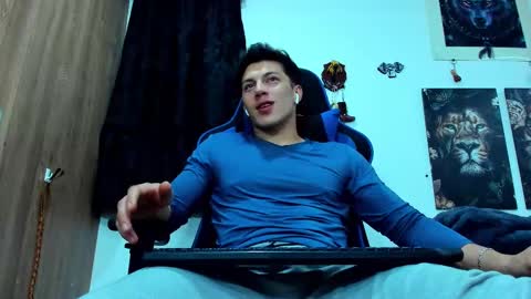 Javier online show from 02-23-25, 01:13