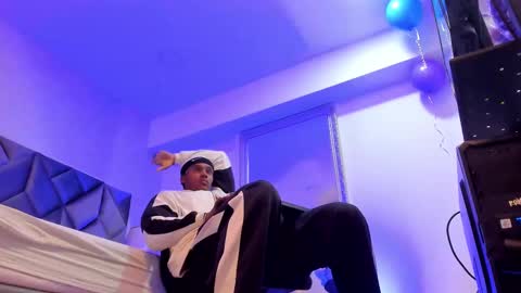 Snapshot of jax_black chatting on 10-02-25, 12:12 jax black online show from 10-02-25, 12:12