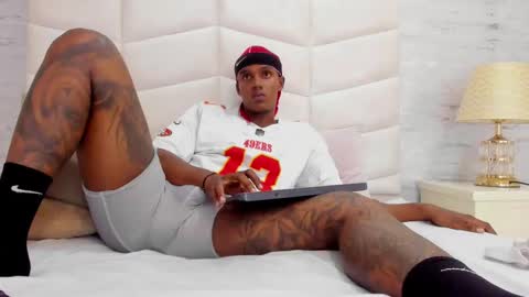 Snapshot of jax_black chatting on 10-15-25, 09:37 jax black online show from 10-15-25, 09:37