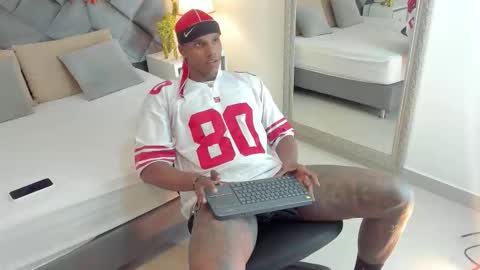 Snapshot of jax_black chatting on 10-23-25, 07:34 jax black online show from 10-23-25, 07:34