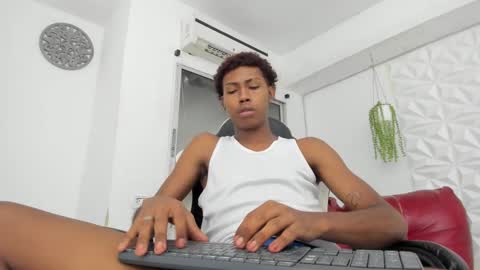 Snapshot of jax_maliq chatting on 10-05-25, 12:42 jax_maliq online show from 10-05-25, 12:42