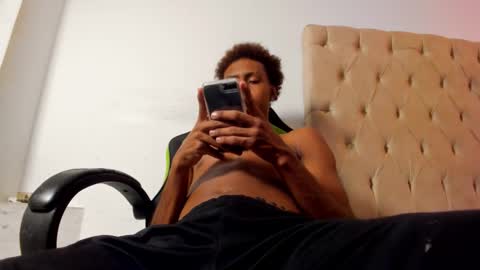 Snapshot of jax_maliq chatting on 10-29-25, 12:24 jax_maliq online show from 10-29-25, 12:24