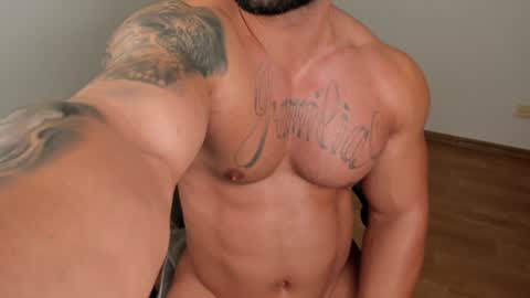 Snapshot of jaxonhunk chatting on 12-10-24, 02:59 JaxonHunk online show from 12-10-24, 02:59