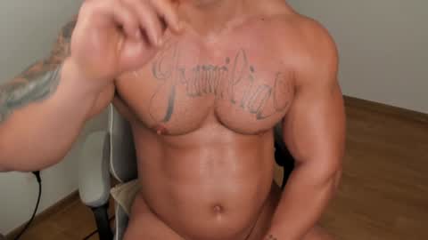 Snapshot of jaxonhunk chatting on 12-12-24, 01:53 JaxonHunk online show from 12-12-24, 01:53