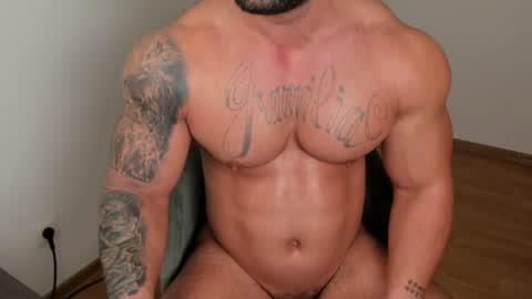 Snapshot of jaxonhunk chatting on 01-15-25, 01:45 JaxonHunk online show from 01-15-25, 01:45