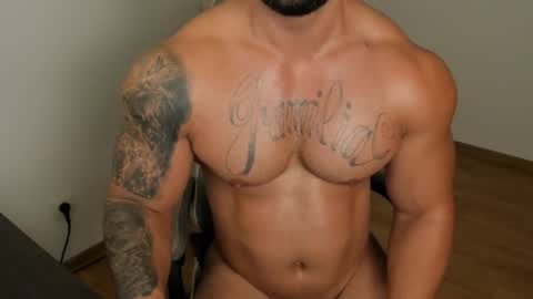 Snapshot of jaxonhunk chatting on 09-13-25, 03:06 JaxonHunk online show from 09-13-25, 03:06