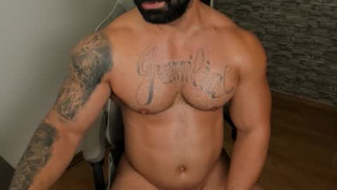 Snapshot of jaxonhunk chatting on 09-26-25, 09:30 JaxonHunk online show from 09-26-25, 09:30