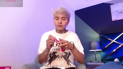 Snapshot of jaxwolf_ chatting on 02-18-26, 03:46 JAX online show from 02-18-26, 03:46