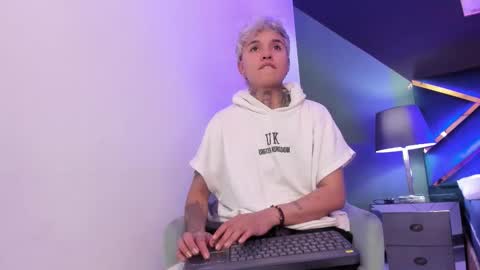 Snapshot of jaxwolf_ chatting on 02-25-26, 03:49 JAX online show from 02-25-26, 03:49