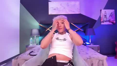 Snapshot of jaxwolf_ chatting on 02-26-26, 04:00 JAX online show from 02-26-26, 04:00