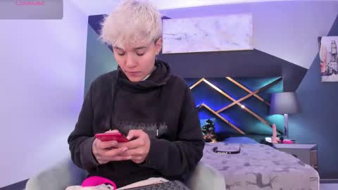 Snapshot of jaxwolf_ chatting on 02-27-26, 03:39 JAX online show from 02-27-26, 03:39