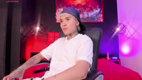 Snapshot of jaxwolf_ chatting on 03-15-26, 03:34 JAX online show from 03-15-26, 03:34