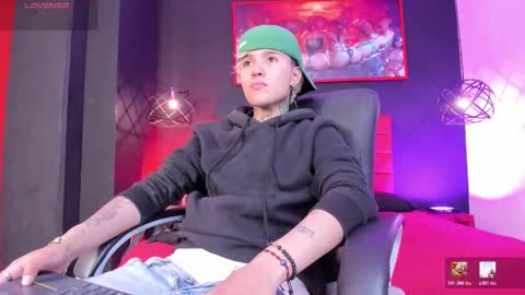 Snapshot of jaxwolf_ chatting on 03-20-26, 03:44 JAX online show from 03-20-26, 03:44