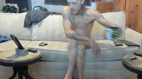 Snapshot of jay_short7863 chatting on 03-19-26, 02:10 O F jay short786 online show from 03-19-26, 02:10