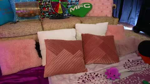 JennyBlighe online show from 05-03-26, 11:00