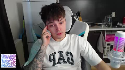 Snapshot of jayce_icestone chatting on 02-19-26, 07:37 Jayce online show from 02-19-26, 07:37