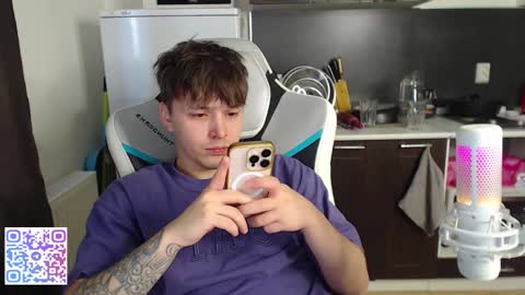 Snapshot of jayce_icestone chatting on 02-20-26, 06:26 Jayce online show from 02-20-26, 06:26