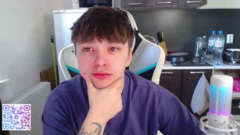 Snapshot of jayce_icestone chatting on 03-08-26, 09:35 Jayce online show from 03-08-26, 09:35