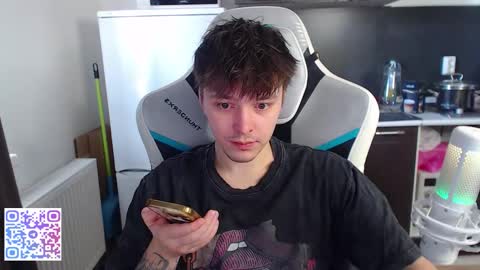 Snapshot of jayce_icestone chatting on 03-10-26, 11:15 Jayce online show from 03-10-26, 11:15