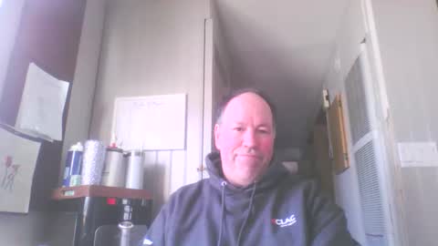 Snapshot of jaycu1962 chatting on 04-10-26, 06:12 Jay online show from 04-10-26, 06:12