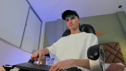 jaydenvillalobos online show from 09-14-25, 08:41