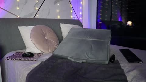 Snapshot of jayjaypink_ chatting on 12-28-24, 06:17 JayJayPink online show from 12-28-24, 06:17