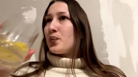 Sonya online show from 12-17-25, 04:07