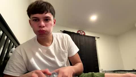 Snapshot of jayquickest chatting on 04-22-26, 02:14 Jaythequickest online show from 04-22-26, 02:14