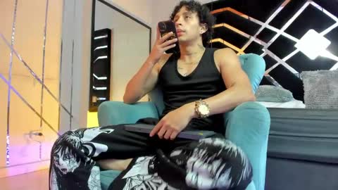 Snapshot of jaytaylorr chatting on 06-09-26, 11:22 Jay Taylor online show from 06-09-26, 11:22