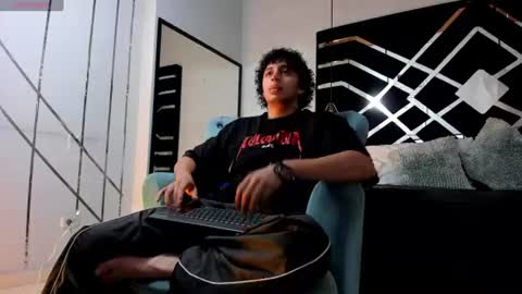 Snapshot of jaytaylorr chatting on 07-03-26, 11:38 Jay Taylor online show from 07-03-26, 11:38