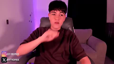 Snapshot of jaythomax chatting on 10-03-25, 01:24 jaythomax online show from 10-03-25, 01:24