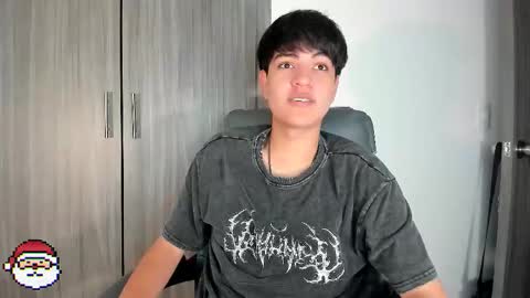 Snapshot of jaythomax chatting on 12-20-25, 09:44 jaythomax online show from 12-20-25, 09:44