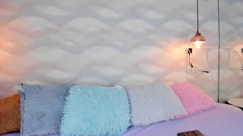 Snapshot of jazlin_angels chatting on 02-26-26, 05:12 JAZLIN ANGELS online show from 02-26-26, 05:12