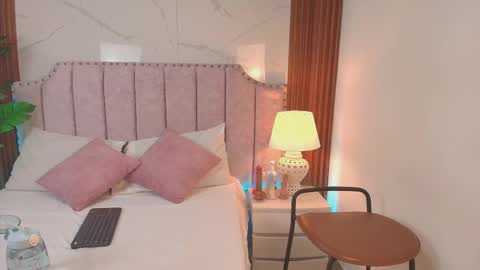 Jazmin online show from 11-22-25, 08:19