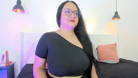 Snapshot of jazmin_flores1 chatting on 05-03-26, 10:27 Jazmin online show from 05-03-26, 10:27