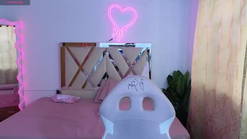 Jazmin  online show from 12-22-24, 03:11