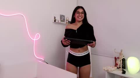 Jazmin online show from 12-20-25, 12:40