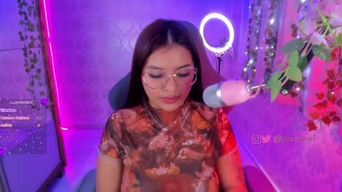 Snapshot of jazmineferrari1 chatting on 02-05-25, 02:05 Jazmine online show from 02-05-25, 02:05
