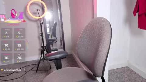 Snapshot of jazmyn6969 chatting on 10-23-25, 07:45 jazmyn6969 online show from 10-23-25, 07:45