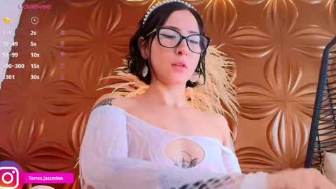 Jazmin online show from 09-15-25, 01:22